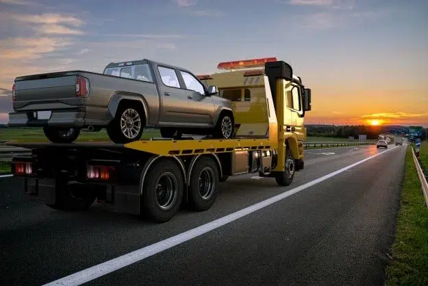 The Ultimate Guide to Insurance for Towing and Recovery Companies in 2023